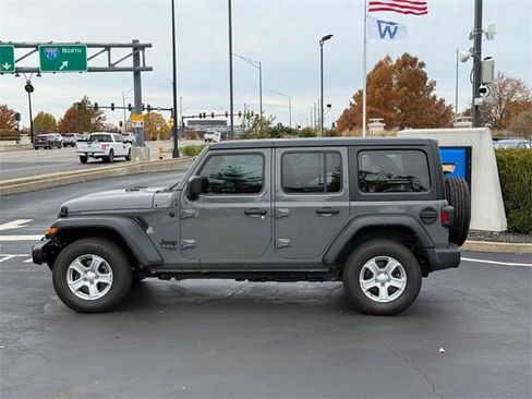 Used 2021 Jeep Wrangler Unlimited Sport image 2