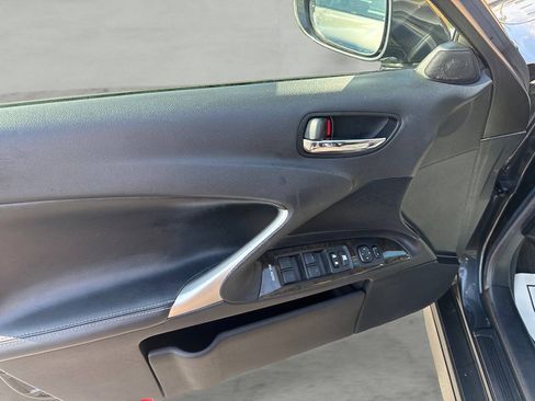 Used 2009 Lexus IS 250 w/ Premium Pkg RWD image 13
