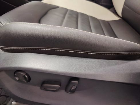 Used 2025 Volkswagen Taos SEL w/ Black Wheel Plus Package image 16