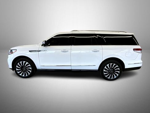 Used 2022 Lincoln Navigator L Black Label image 8