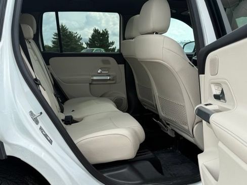 Used 2026 Mercedes-Benz GLB 250 4MATIC image 19