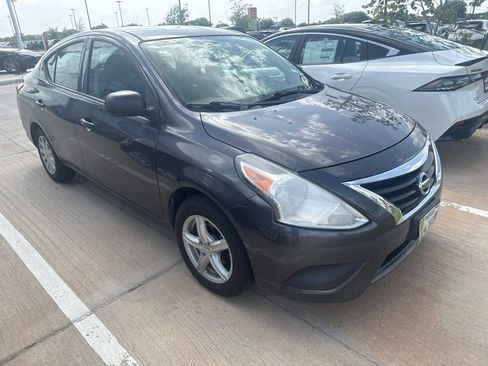 Used 2015 Nissan Versa S Plus FWD image 2