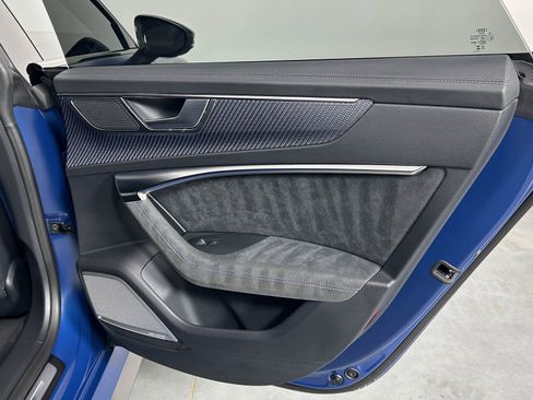 Used 2024 Audi RS 7 Performance w/ Matte Carbon Package image 17