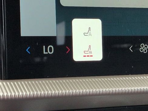 New 2025 Ford Explorer Active image 25