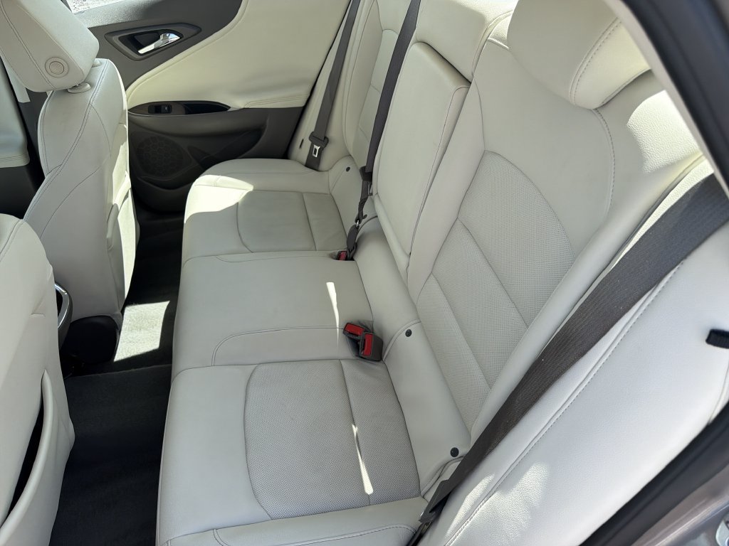 Used 2024 Chevrolet Malibu LT FWD image 17