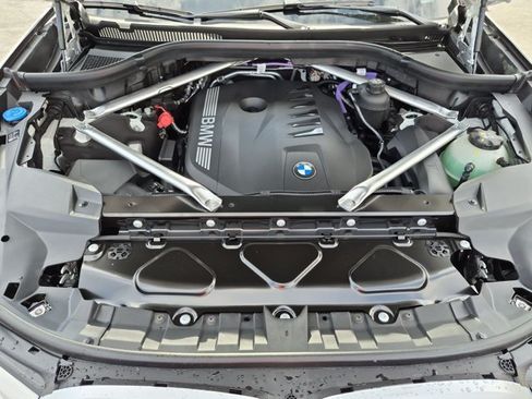New 2027 BMW X7 xDrive40i AWD/4WD image 17