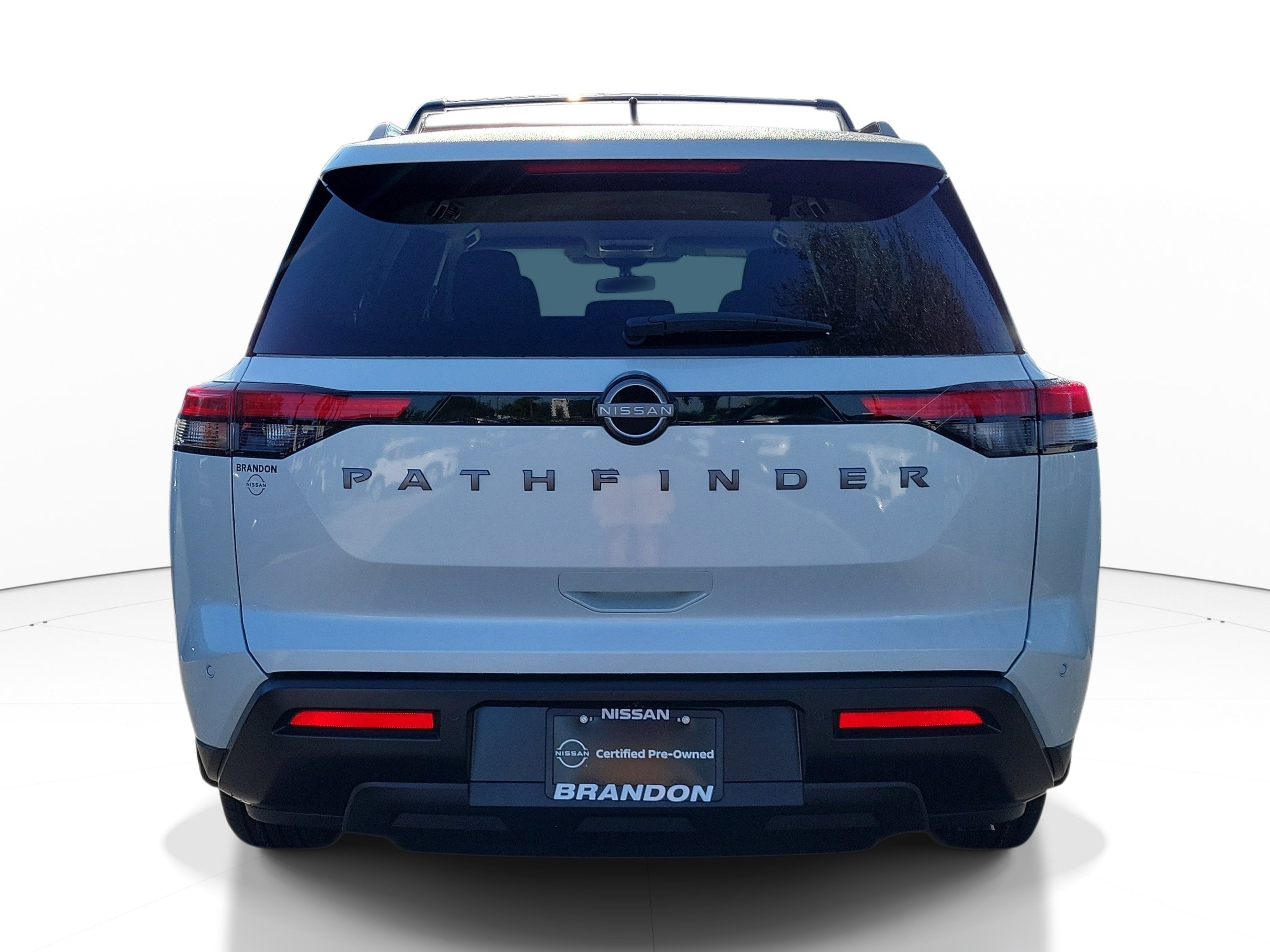 Used 2026 Nissan Pathfinder SV FWD image 6