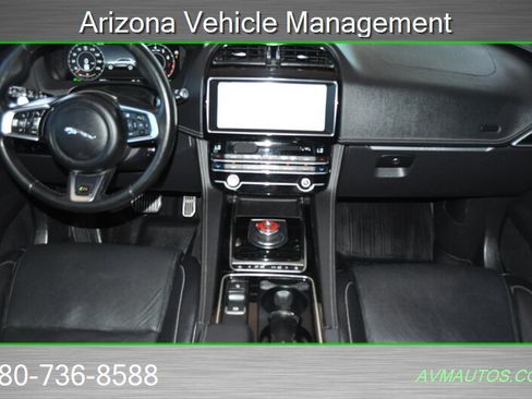 Used 2020 Jaguar F-PACE S AWD/4WD image 3