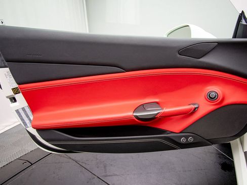 Used 2019 Ferrari 488 Spider RWD image 30