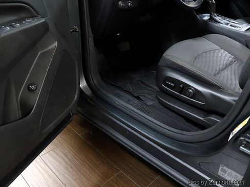 Used 2019 Chevrolet Equinox LT FWD image 26
