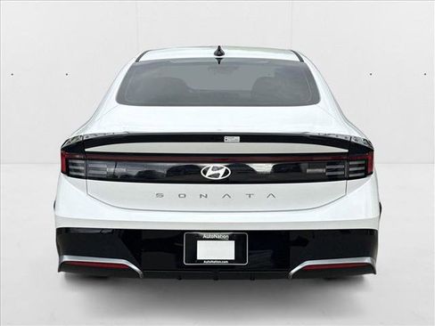 New 2025 Hyundai Sonata SEL image 8