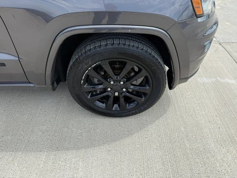 Used 2019 Jeep Grand Cherokee Altitude AWD/4WD image 48