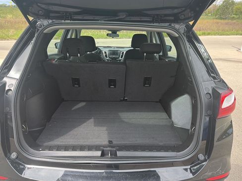 Used 2020 Chevrolet Equinox LS FWD image 11