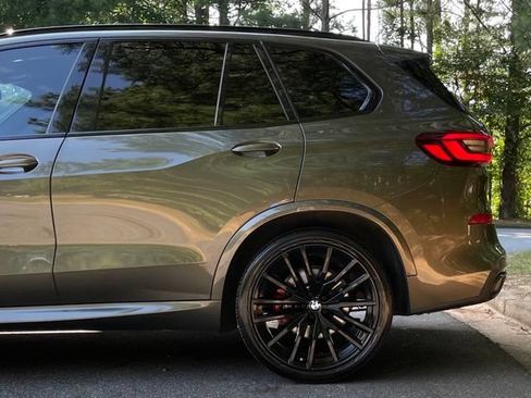 Used 2023 BMW X5 sDrive40i w/ M Sport Package RWD image 5