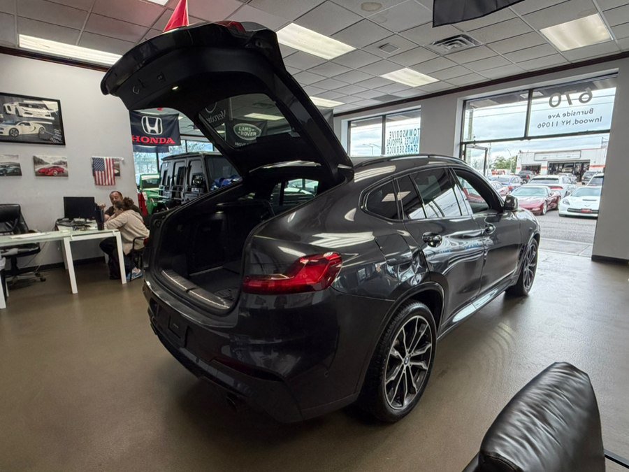 Used 2021 BMW X4 xDrive30i w/ Executive Package AWD/4WD image 18