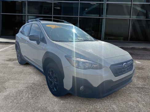 Used 2022 Subaru Crosstrek 2.5i Sport w/ Moonroof Package image 3