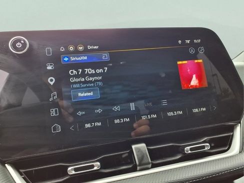 Used 2026 Chevrolet Equinox LT FWD image 14