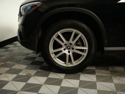 Used 2023 Mercedes-Benz GLC 300 4MATIC image 10