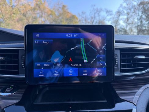 Used 2021 Ford Explorer Limited w/ Equipment Group 301A image 31