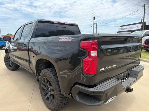 Used 2025 Chevrolet Silverado 1500 LT Trail Boss w/ Convenience Package II AWD/4WD image 6