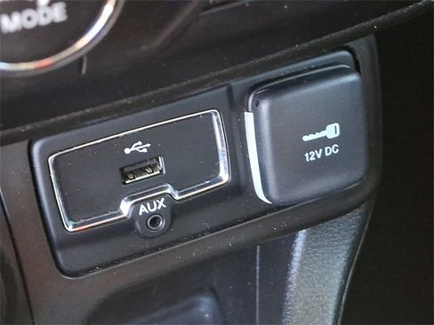 Used 2021 Jeep Renegade Latitude image 25