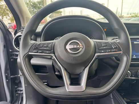 Certified 2023 Nissan Kicks SV image 13
