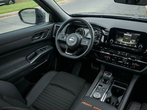 New 2025 Nissan Pathfinder Rock Creek image 16