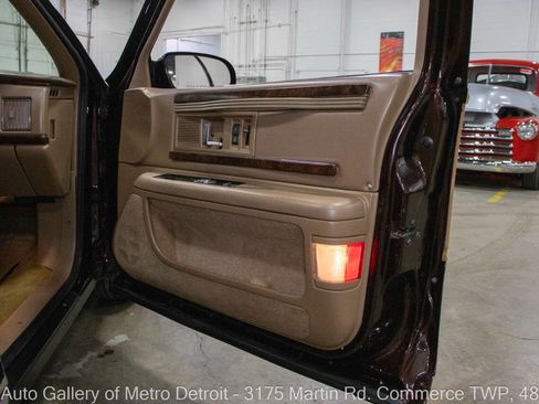 Used 1996 Buick Roadmaster Estate image 37