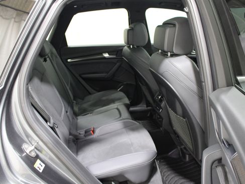 Used 2022 Audi SQ5 Premium w/ Convenience Package image 25