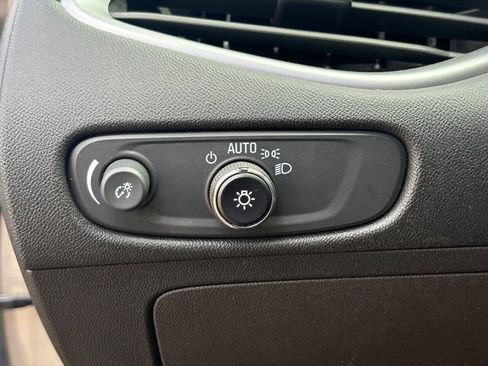 Used 2023 Chevrolet Malibu LT FWD image 20