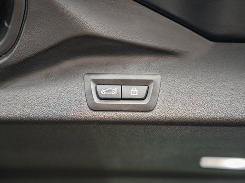 Used 2020 BMW X5 xDrive40i w/ Premium Package image 11