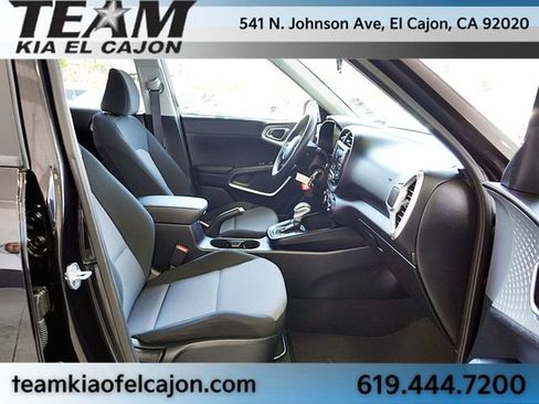 Certified 2023 Kia Soul LX w/ LX Technology Package FWD image 11