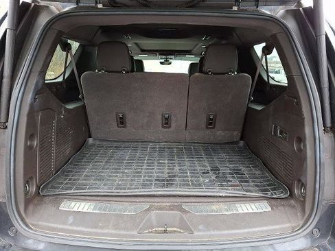 Used 2022 GMC Yukon XL Denali w/ Advanced Technology Package image 31