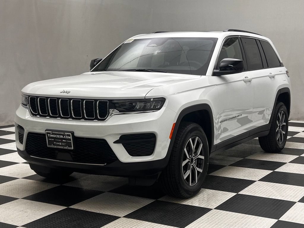 New 2027 Jeep Grand Cherokee Laredo X AWD/4WD image 4