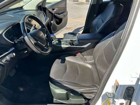 Used 2018 Chevrolet Volt LT w/ Comfort Package image 7