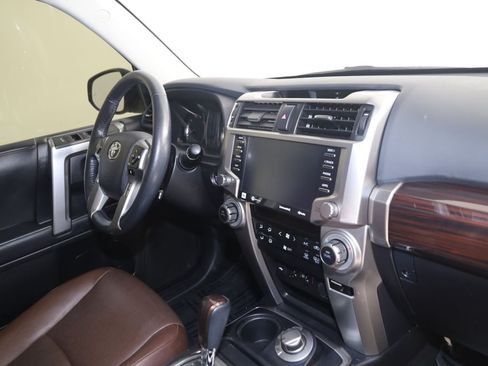 Used 2023 Toyota 4Runner Limited AWD/4WD image 39