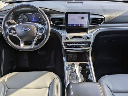 Certified 2021 Ford Explorer XLT w/ Equipment Group 202A image 14