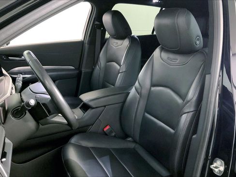 Used 2024 Cadillac XT4 Premium Luxury image 22