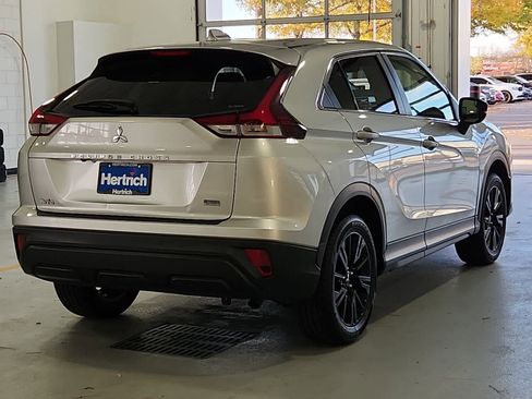 Used 2023 Mitsubishi Eclipse Cross LE image 3