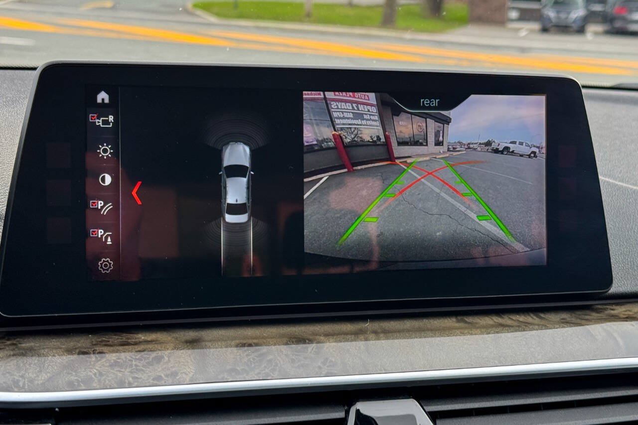 Used 2018 BMW 530i xDrive AWD/4WD image 32