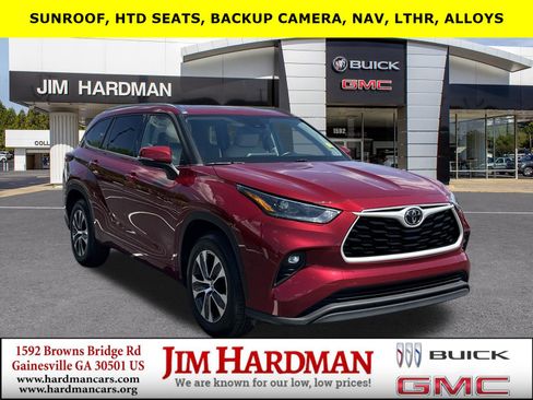 Used 2021 Toyota Highlander XLE FWD image 1