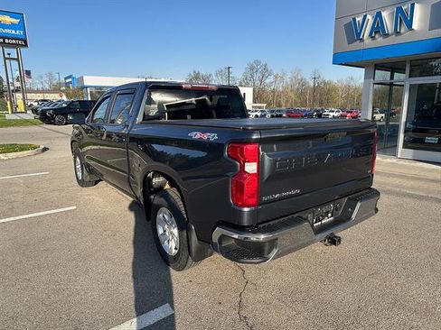 Used 2021 Chevrolet Silverado 1500 LT AWD/4WD image 3
