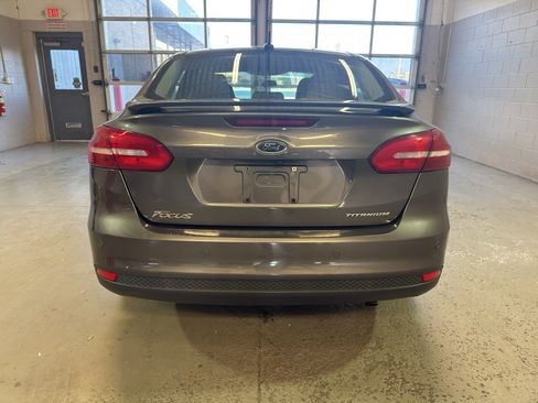 Used 2016 Ford Focus Titanium FWD image 7