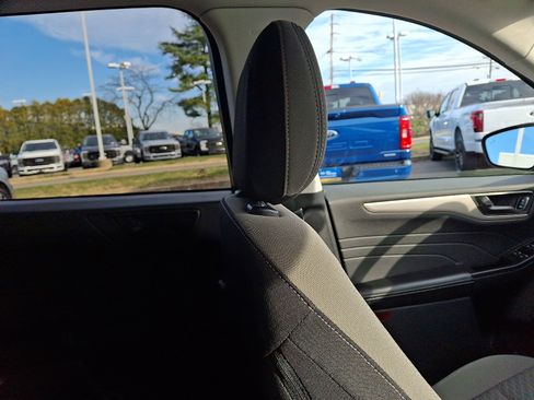 Certified 2022 Ford Escape SE image 13