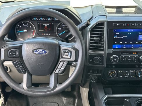Used 2022 Ford F250 XLT w/ Black Appearance Package AWD/4WD image 12