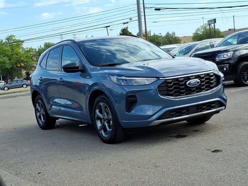 Used 2024 Ford Escape ST-Line w/ Tech Pack #1 AWD/4WD image 7