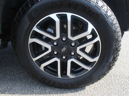 Used 2024 Ford Ranger Lariat w/ Advanced Towing Package AWD/4WD image 9