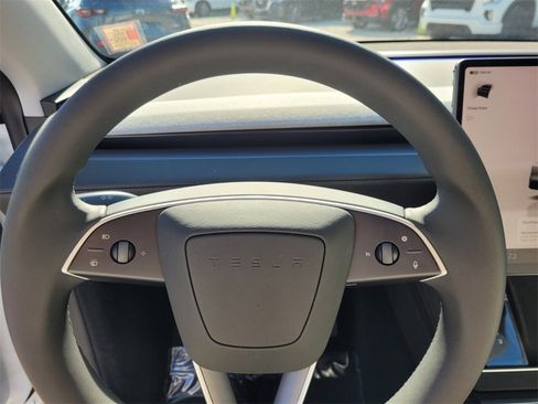 Used 2026 Tesla Model Y Long Range image 28