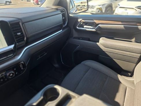 Used 2025 Chevrolet Silverado 1500 LT RWD image 31