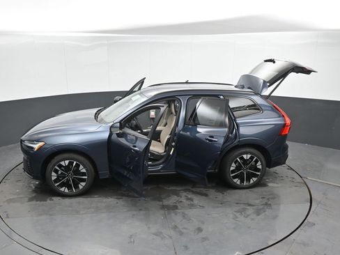 New 2026 Volvo XC60 B5 Plus w/ Climate Package AWD/4WD image 45